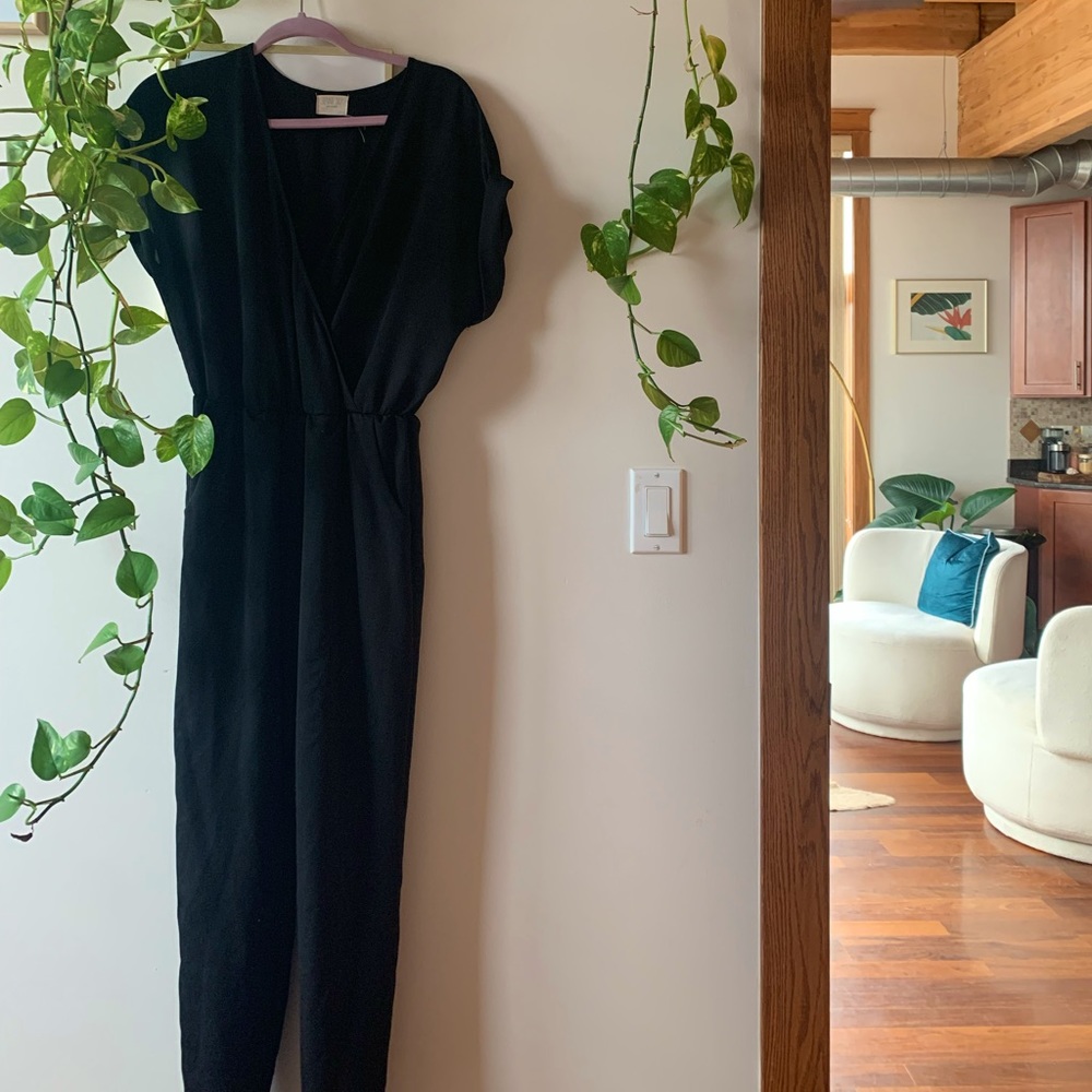 Black short-sleeve jumpsuit